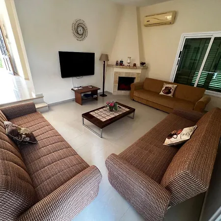 Вилла Kyrenia - Center, 3 1 Living No-16 With Private Pool Кирения
