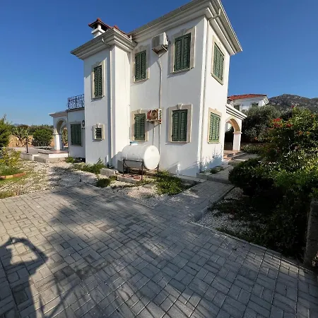 Kyrenia - Center, 3 1 Living No-16 With Private Pool Villa