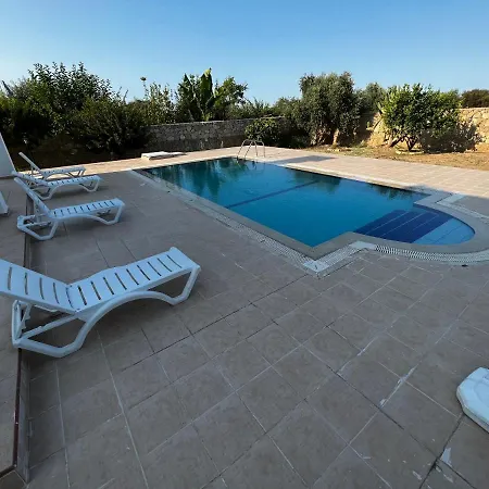 Kyrenia - Center, 3 1 Living No-16 With Private Pool * Kyrenia (Northern Cyprus)