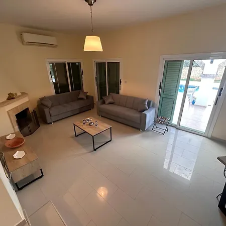 Kyrenia - Center, 3 1 Living No-16 With Private Pool Villa Girne