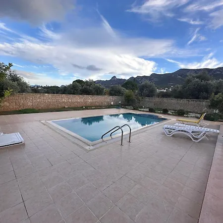 Kyrenia - Center, 3 1 Living No-16 With Private Pool